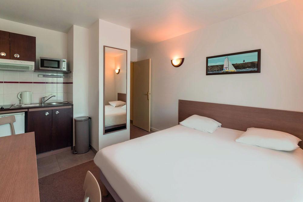 Comfort Aparthotel Versailles, St Cyr L'Ecole Saint-Cyr-l'Ecole Luaran gambar