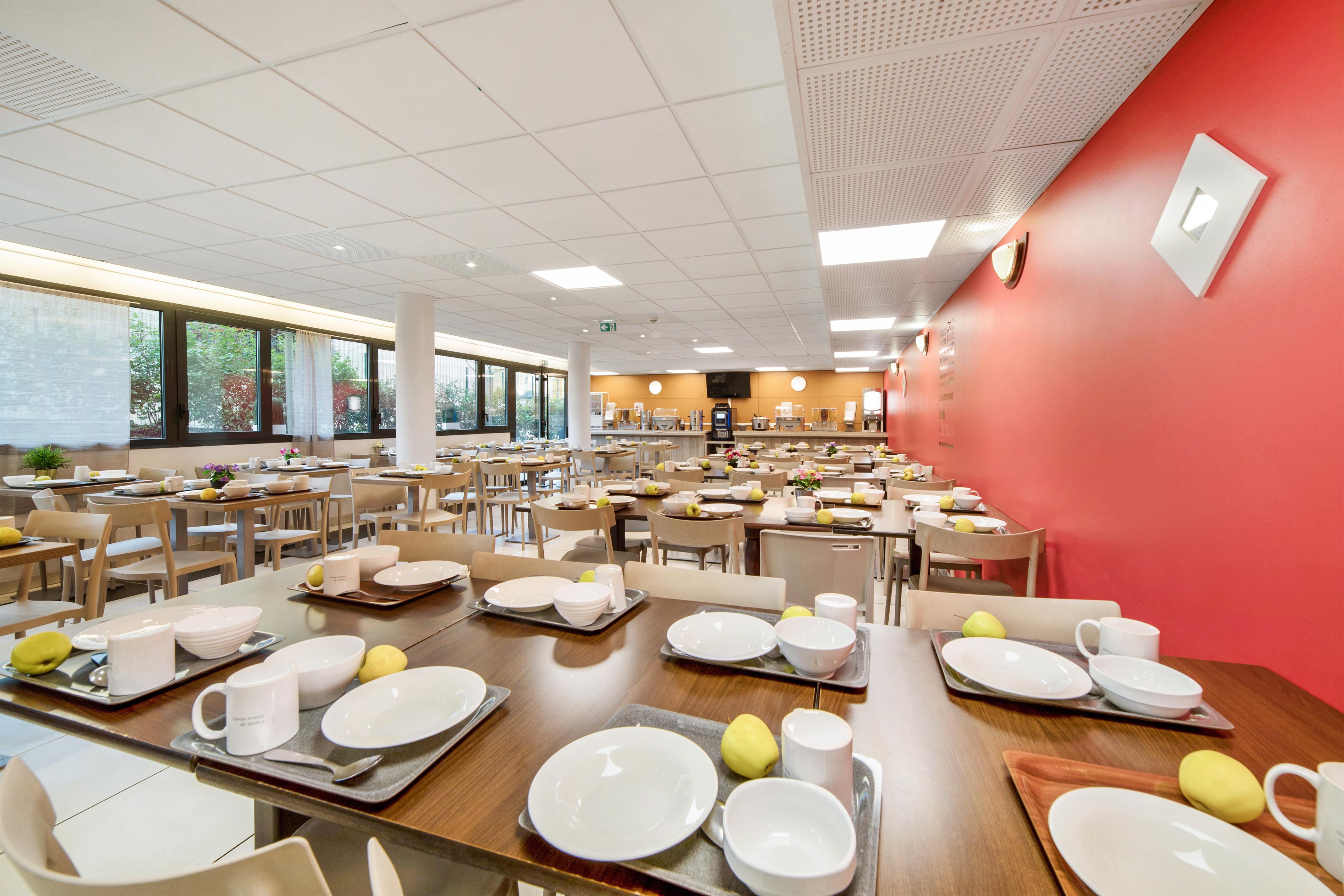 Comfort Aparthotel Versailles, St Cyr L'Ecole Saint-Cyr-l'Ecole Luaran gambar
