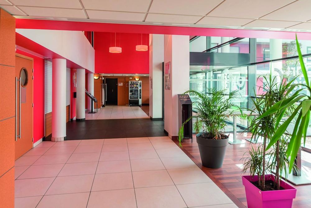 Comfort Aparthotel Versailles, St Cyr L'Ecole Saint-Cyr-l'Ecole Luaran gambar