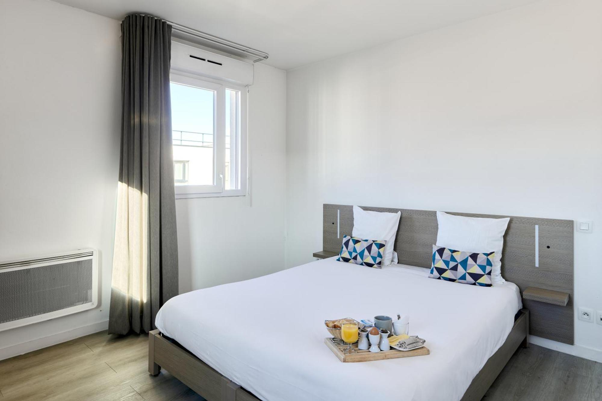 Comfort Aparthotel Versailles, St Cyr L'Ecole Saint-Cyr-l'Ecole Luaran gambar