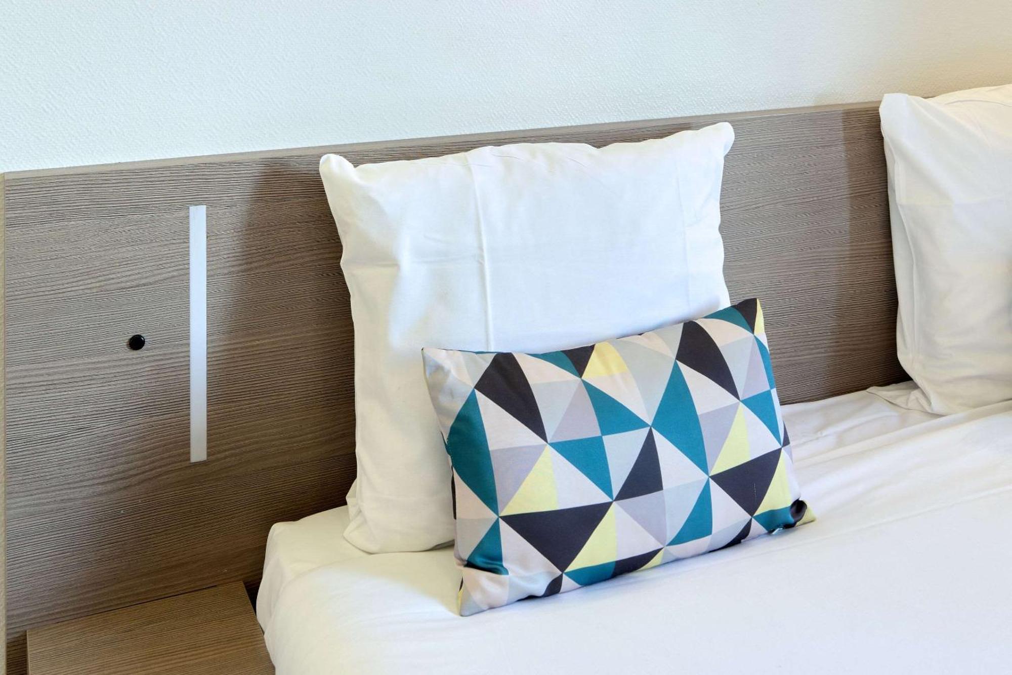 Comfort Aparthotel Versailles, St Cyr L'Ecole Saint-Cyr-l'Ecole Luaran gambar